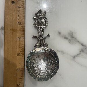 ANTIQUE DUTCH STYLE STERLING SILVERFIGURAL SCENIC TEA CADDY SPOON  W FISH BOAT